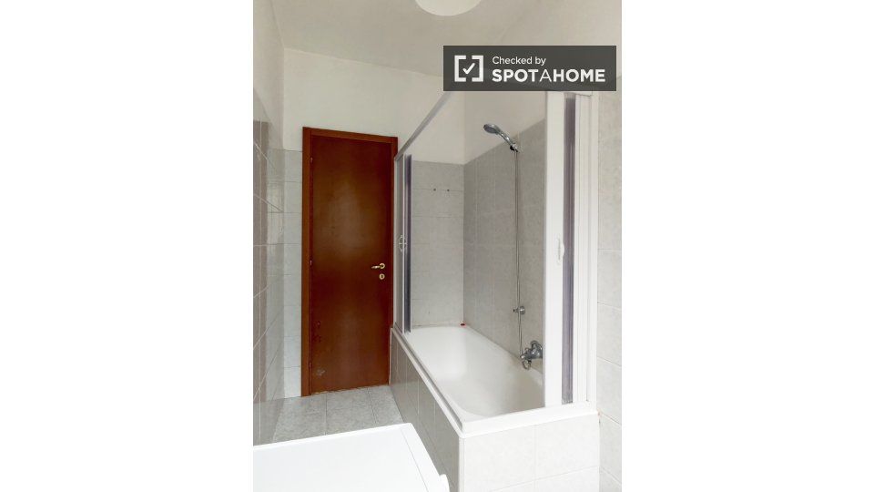 Immagine 11 di Appartamento in affitto  in Via Giovanni Ameglio a Milano