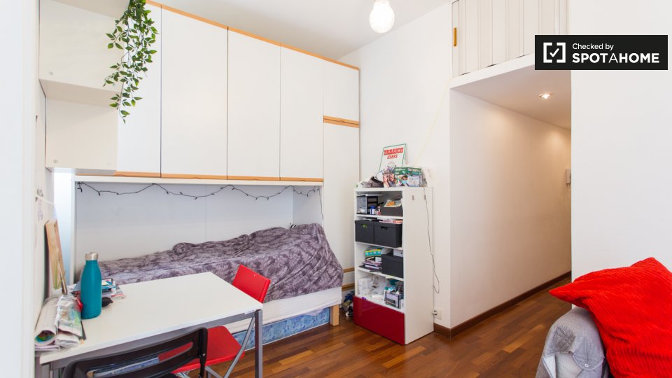 Immagine 8 di Ufficio in affitto  in Via Cesare Cesariano, 20154 Milano MI, Italy a Milano