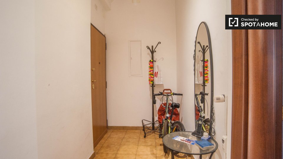 Immagine 15 di Camera condivisa in affitto  in Piazza San Giovanni Bosco a Roma