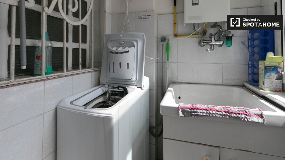 Immagine 7 di Camera condivisa in affitto  in Via delle Cave di Pietralata, 00157 Roma RM, Italy a Roma