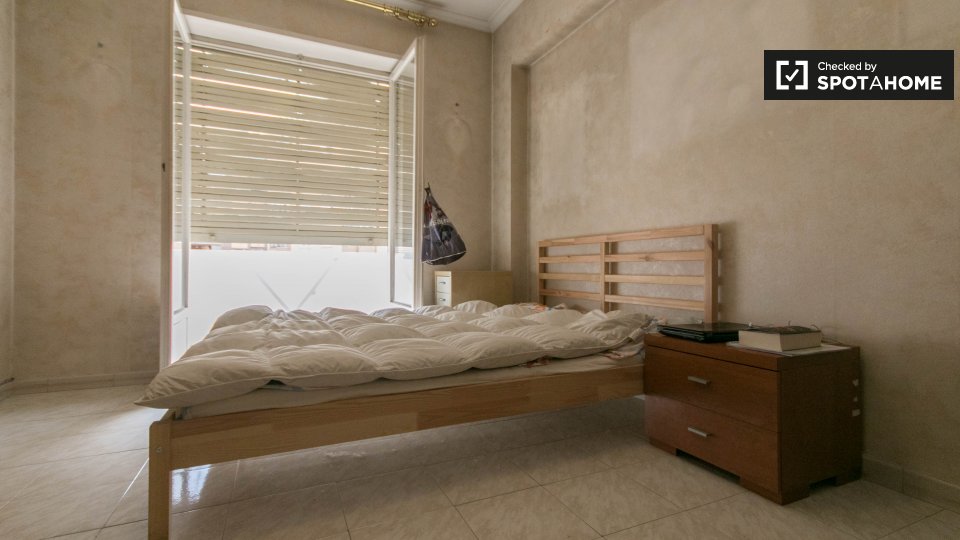 Immagine 1 di Camera condivisa in affitto  in Via delle Cave di Pietralata, 00157 Roma RM, Italy a Roma