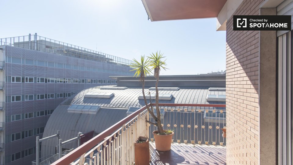 Immagine 9 di Camera condivisa in affitto  in Via Antonino Pio a Roma