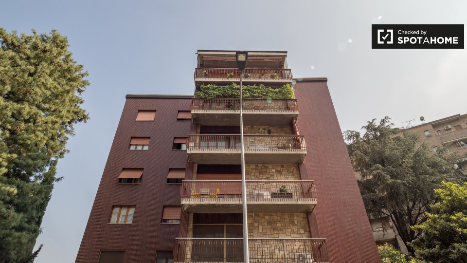 Immagine 14 di Ufficio in affitto  in Via Ippolito Nievo, 20145 Milano MI, Italy a Milano