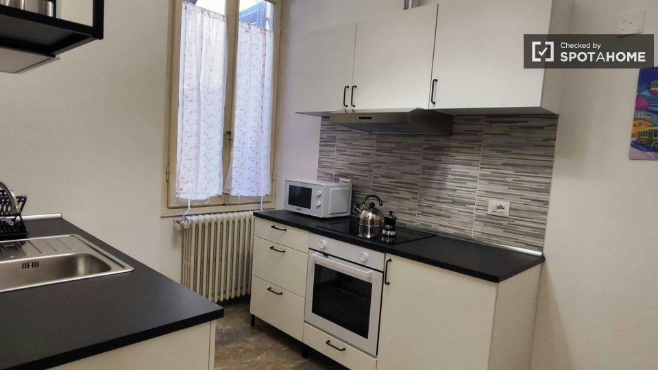 Immagine 9 di Camera condivisa in affitto  in Via della Colonna a Firenze