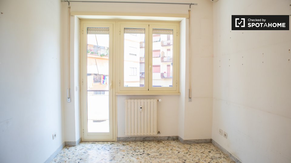 Immagine 9 di Appartamento in affitto  in Via Gregorio XIII, 00167 Roma RM, Italy a Roma