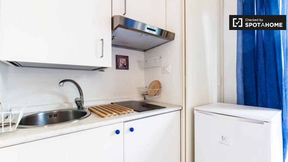 Immagine 9 di Ufficio in affitto  in Via del Lago Terrione a Roma