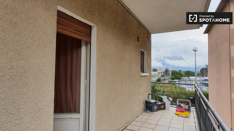 Immagine 4 di Camera condivisa in affitto  in Via Castelbarco a Trento