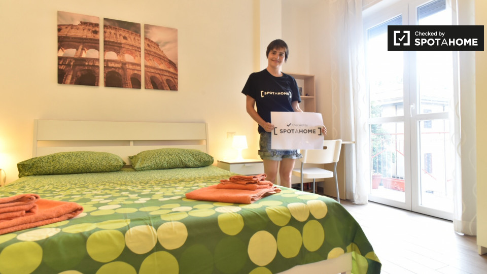 Immagine 16 di Camera condivisa in affitto  in Via Anton da Noli a Roma