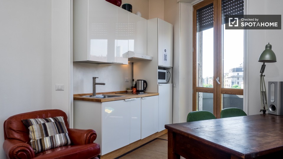 Immagine 8 di Ufficio in affitto  in Via Cuneo a Milano