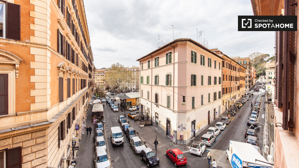 Immagine 13 di Appartamento in affitto  in Via Luciano Manara a Roma