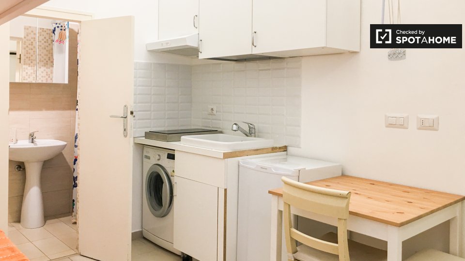 Immagine 2 di Ufficio in affitto  in Via Carroccio a Milano