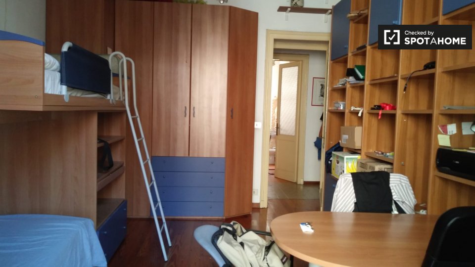 Immagine 15 di Camera condivisa in affitto  in Via Rossana a Torino