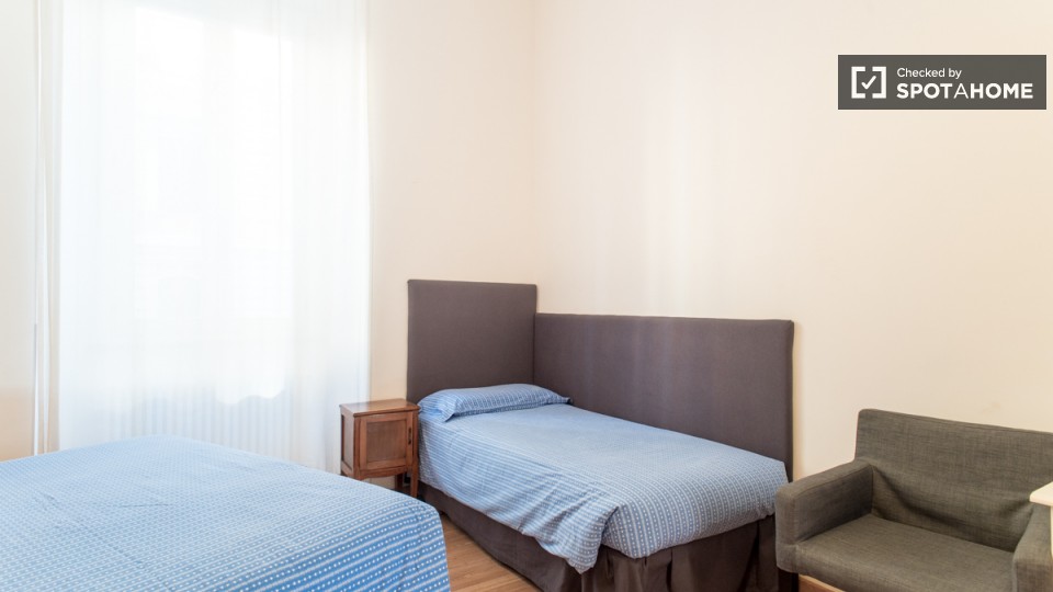 Immagine 11 di Appartamento in affitto  in Via Vespasiano a Roma