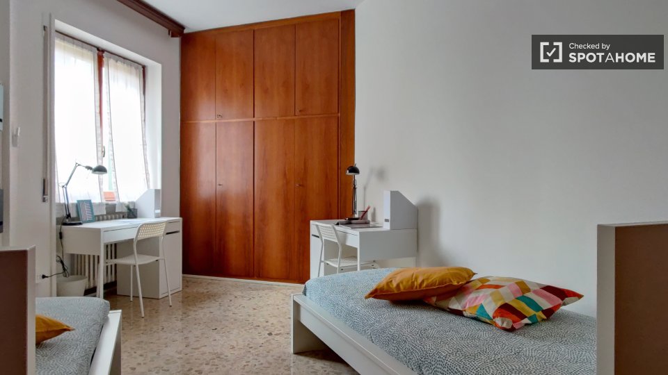 Immagine 1 di Camera condivisa in affitto  in Mauro a Milano