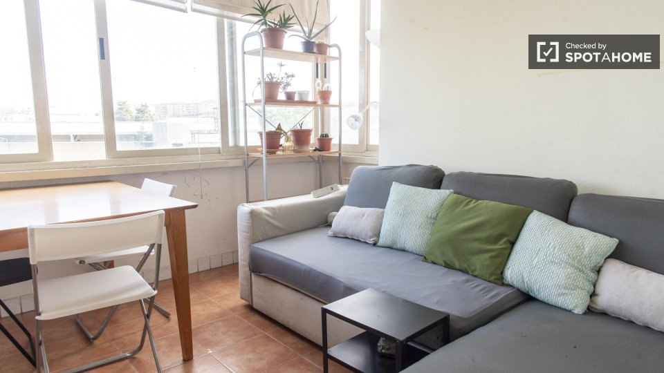 Immagine 14 di Camera condivisa in affitto  in Viale dello Scalo San Lorenzo a Roma