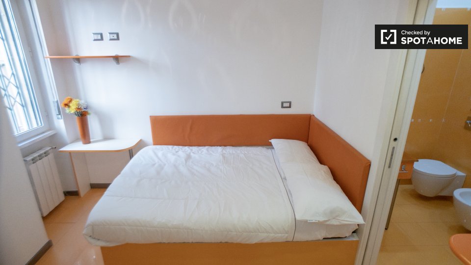 Immagine 12 di Appartamento in affitto  in Via Fiuggi, 20159 Milano MI, Italy a Milano