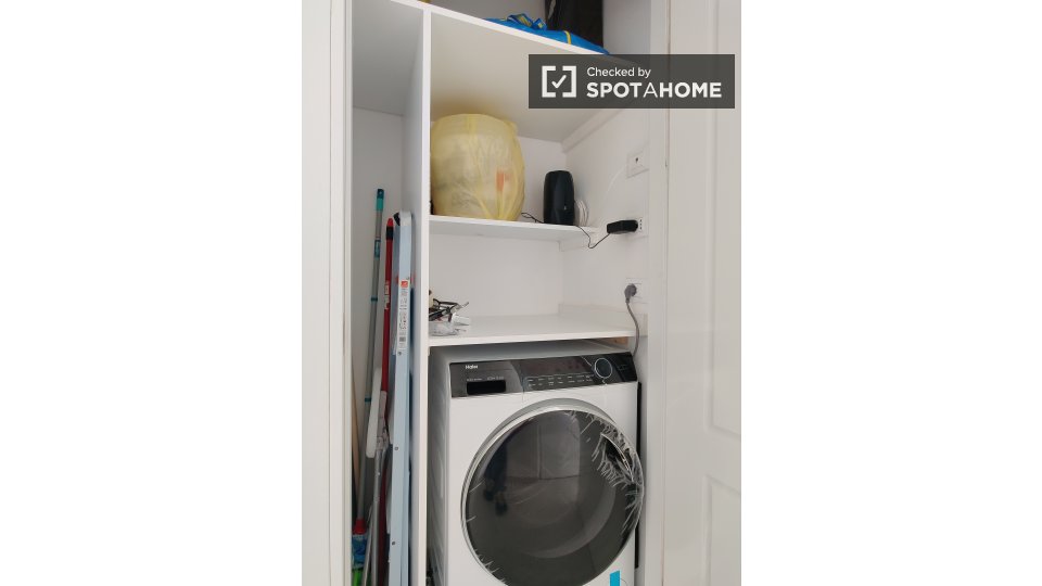 Immagine 19 di Camera condivisa in affitto  in Via Marco Ulpio Traiano a Milano