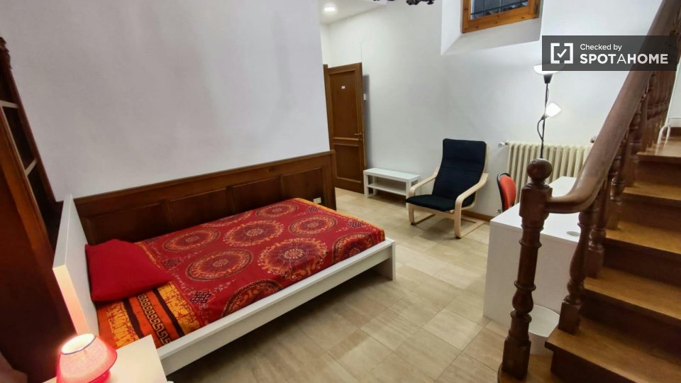 Immagine 6 di Camera condivisa in affitto  in Via della Colonna a Firenze