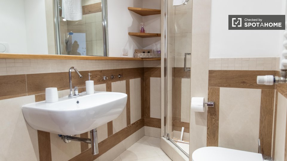 Immagine 6 di Appartamento in affitto  in Via dei Podesti a Roma