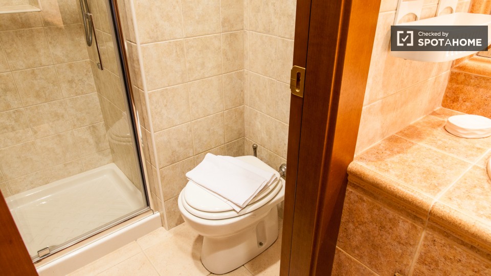 Immagine 7 di Appartamento in affitto  in Via della Pisana a Roma