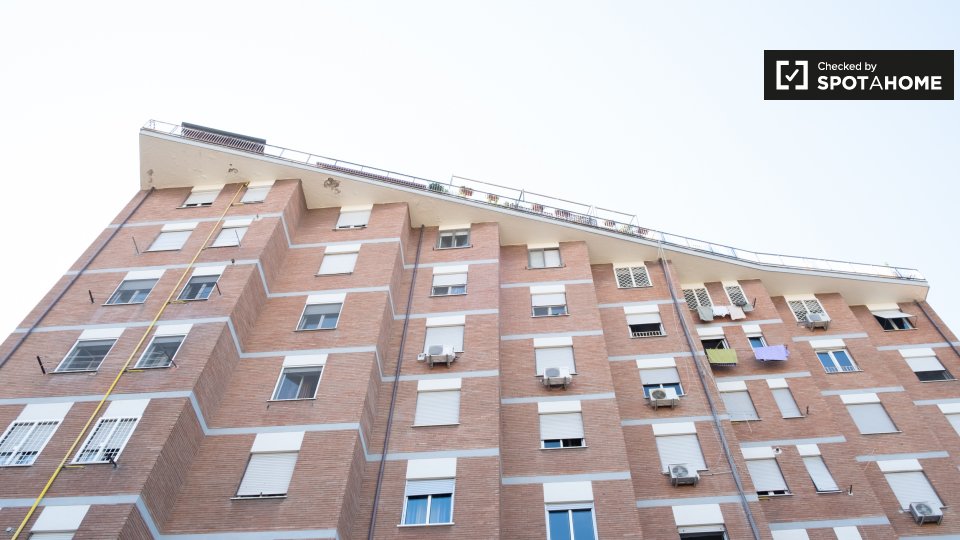 Immagine 17 di Ufficio in affitto  in Via Capitan Bavastro, 00154 Roma RM, Italy a Roma