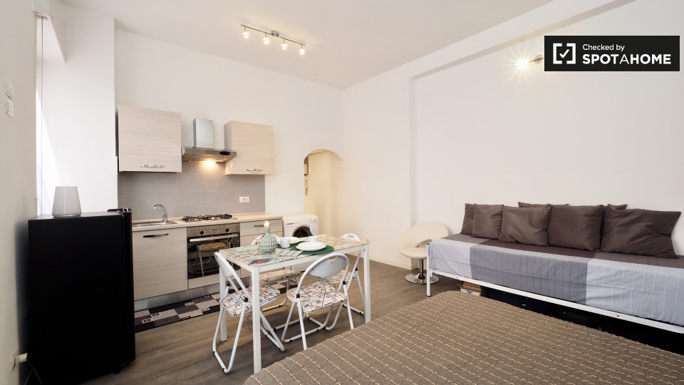 Immagine 13 di Ufficio in affitto  in Via Legnone a Milano