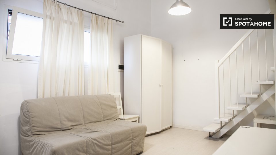 Immagine 4 di Appartamento in affitto  in Via di Vigna Pozzi a Roma