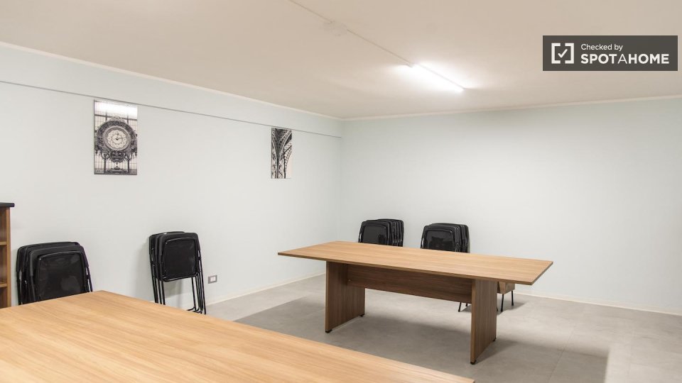 Immagine 17 di Camera condivisa in affitto  in Via di Carcaricola a Roma