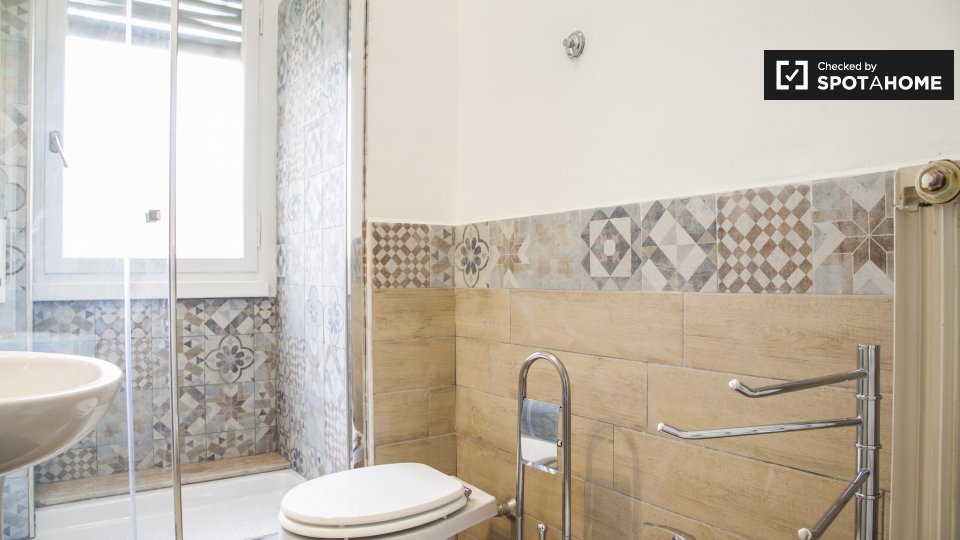 Immagine 13 di Camera condivisa in affitto  in Via Angelo Emo, 00136 Roma RM, Italy a Roma