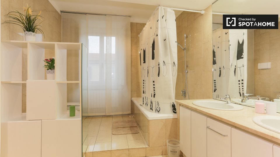 Immagine 17 di Camera condivisa in affitto  in Via Giuseppe Broggi, 20129 Milano MI, Italy a Milano