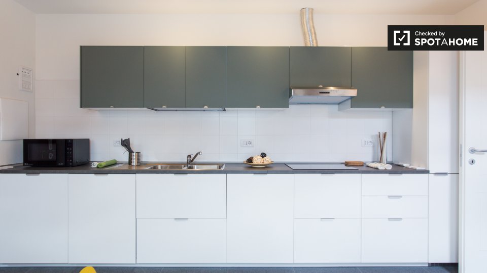 Immagine 11 di Camera condivisa in affitto  in Viale Bligny a Milano