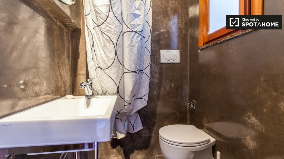 Immagine 4 di Ufficio in affitto  in Arco della Chiesa Nuova a Roma