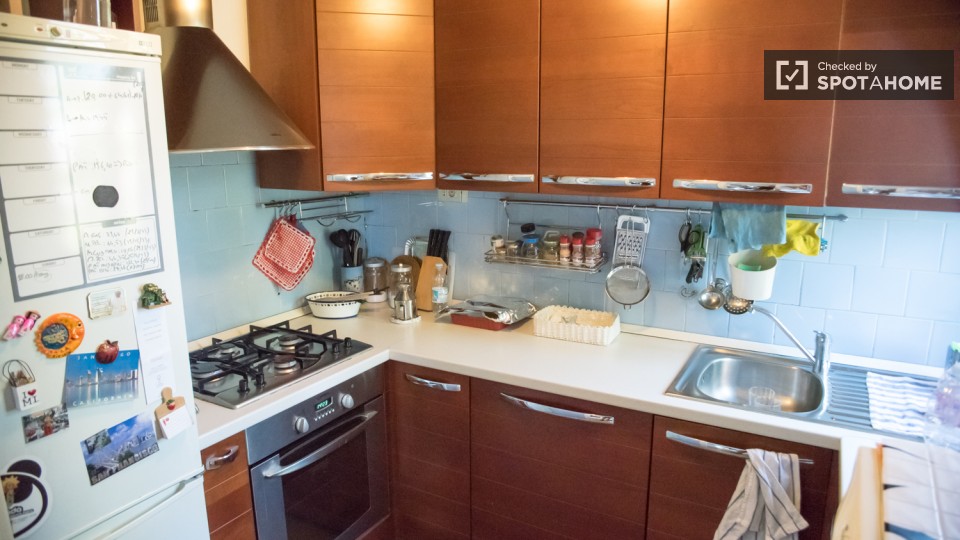 Immagine 8 di Camera condivisa in affitto  in Via Prenestina a Roma