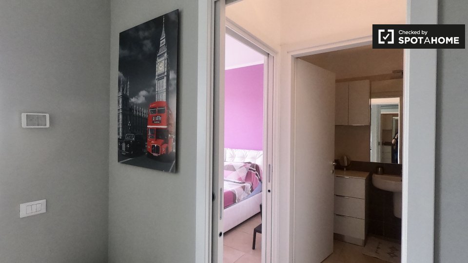 Immagine 19 di Appartamento in affitto  in Via Varesina, 20156 Milano MI, Italy a Milano