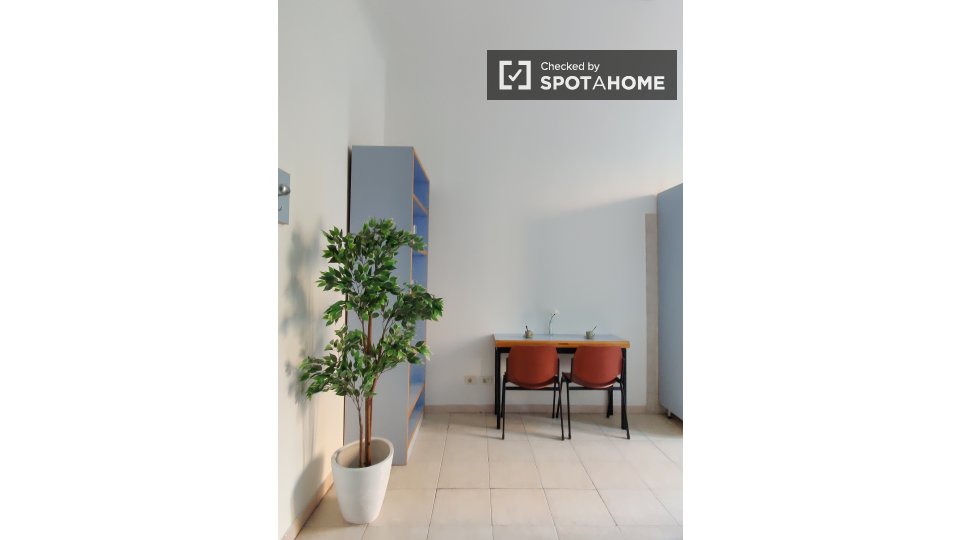 Immagine 9 di Appartamento in affitto  in Via degli Etruschi a Milano