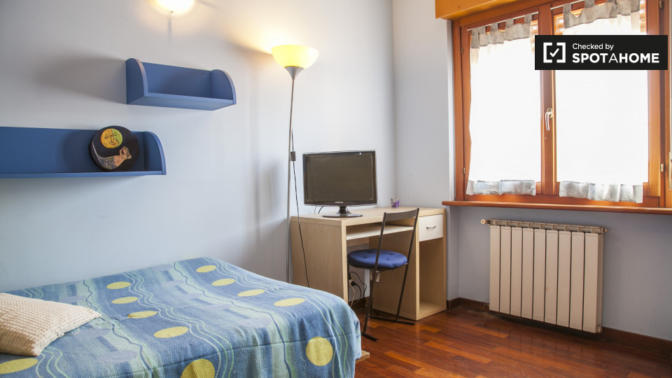 Immagine 4 di Camera condivisa in affitto  in Via Paolo V a Roma