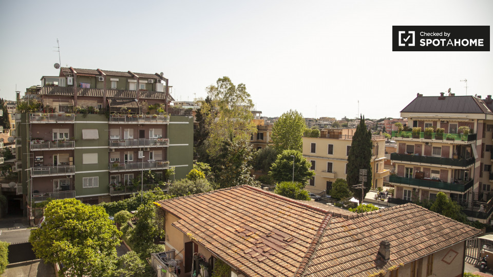 Immagine 16 di Camera condivisa in affitto  in Via Paolo V a Roma