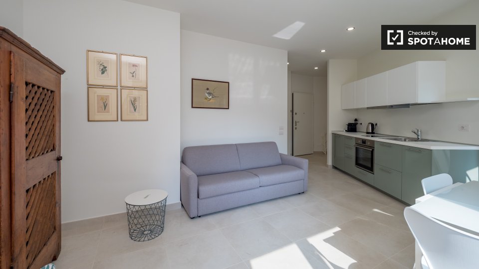 Immagine 4 di Ufficio in affitto  in Via Ippolito Nievo, 20145 Milano MI, Italy a Milano