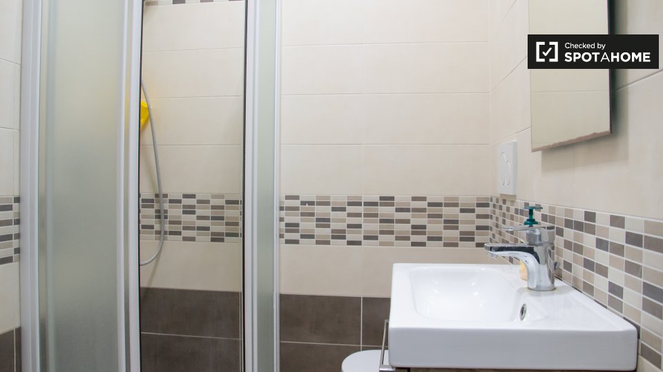 Immagine 3 di Ufficio in affitto  in Via Sannio, 20137 Milano MI, Italy a Milano