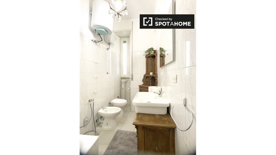 Immagine 15 di Appartamento in affitto  in Viale dei Quattro Venti, 00152 Roma RM, Italy a Roma