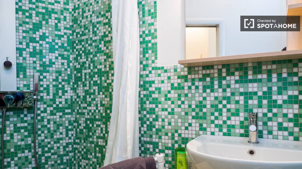 Immagine 15 di Ufficio in affitto  in Via Cuneo a Milano