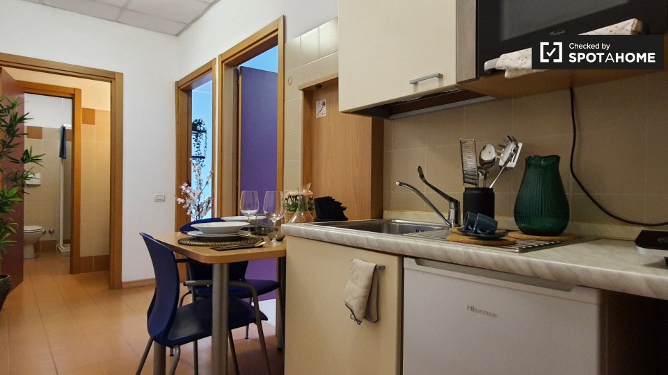 Immagine 7 di Camera condivisa in affitto  in Via Anton Giulio Barrili a Milano