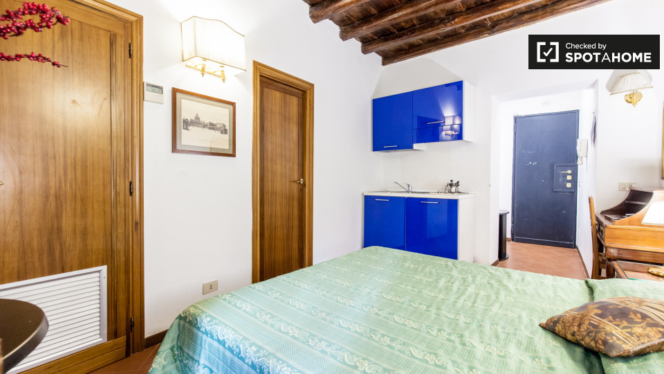 Immagine 5 di Ufficio in affitto  in Via Zucchelli a Roma