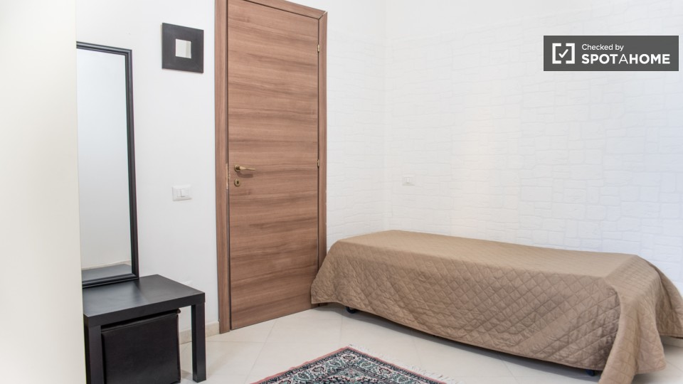 Immagine 2 di Ufficio in affitto  in Via dei Cereali a Roma