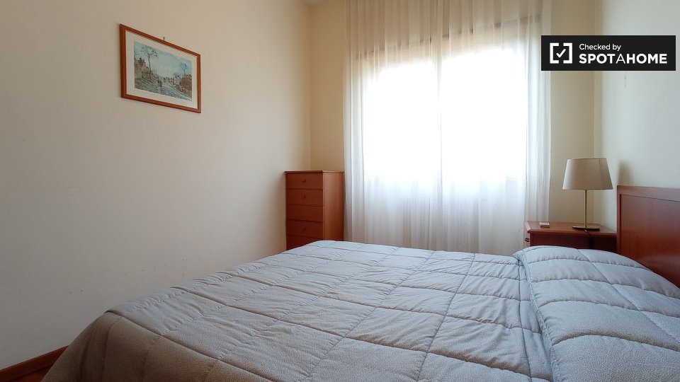 Immagine 4 di Appartamento in affitto  in Via Ildebrando Vivanti a Roma