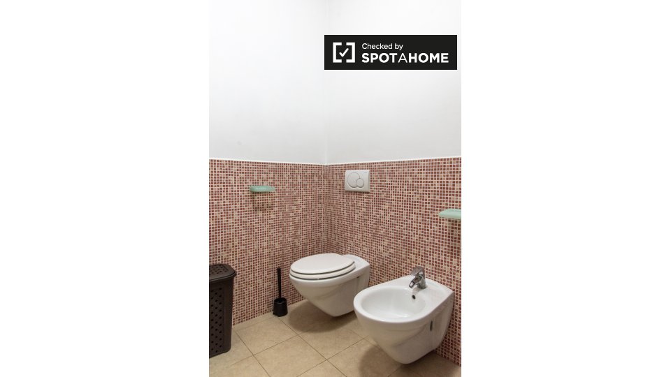 Immagine 12 di Ufficio in affitto  in Viale della Venezia Giulia a Roma