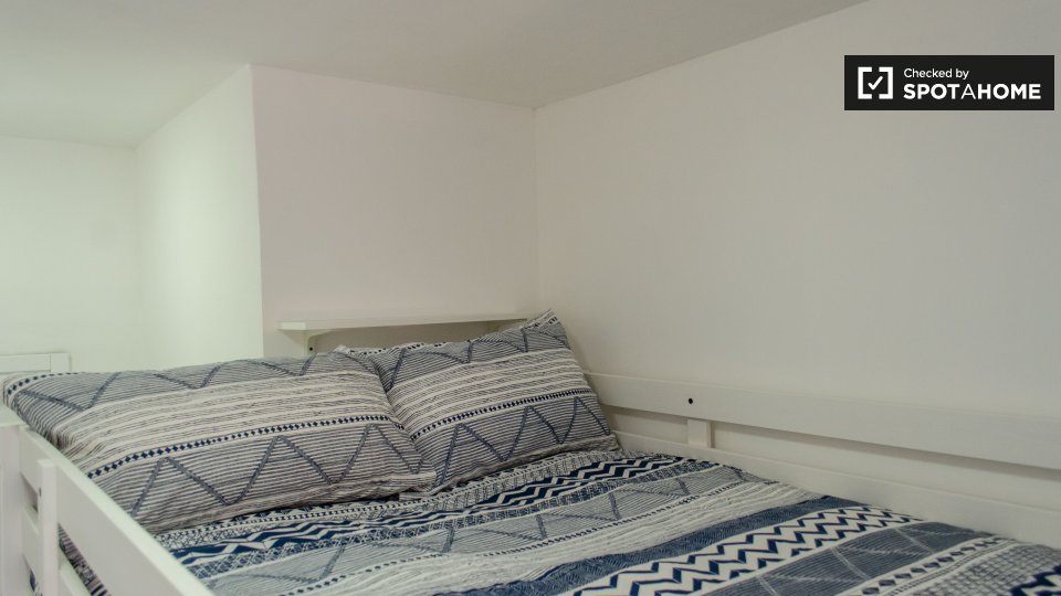 Immagine 1 di Camera condivisa in affitto  in Circonvallazione Nomentana a Roma