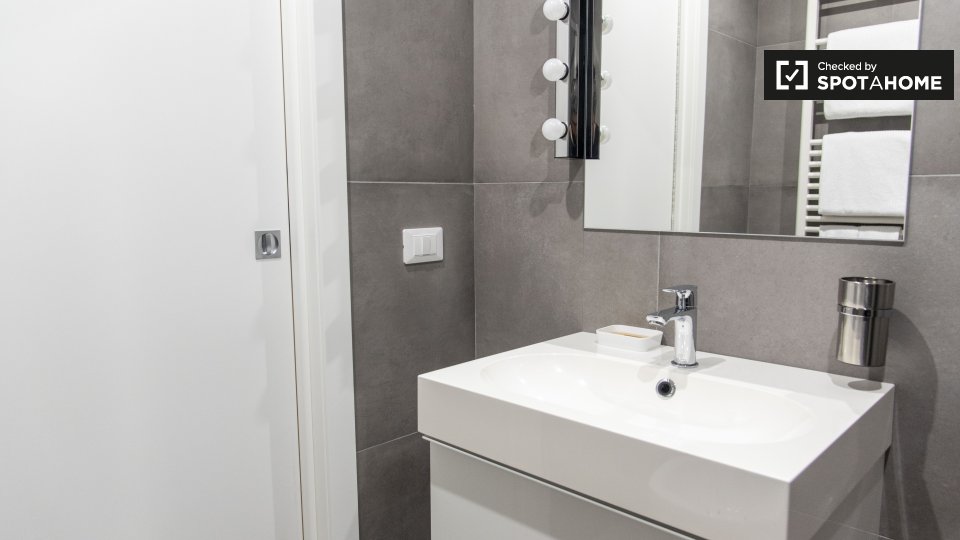 Immagine 4 di Ufficio in affitto  in Via Prenestina a Roma