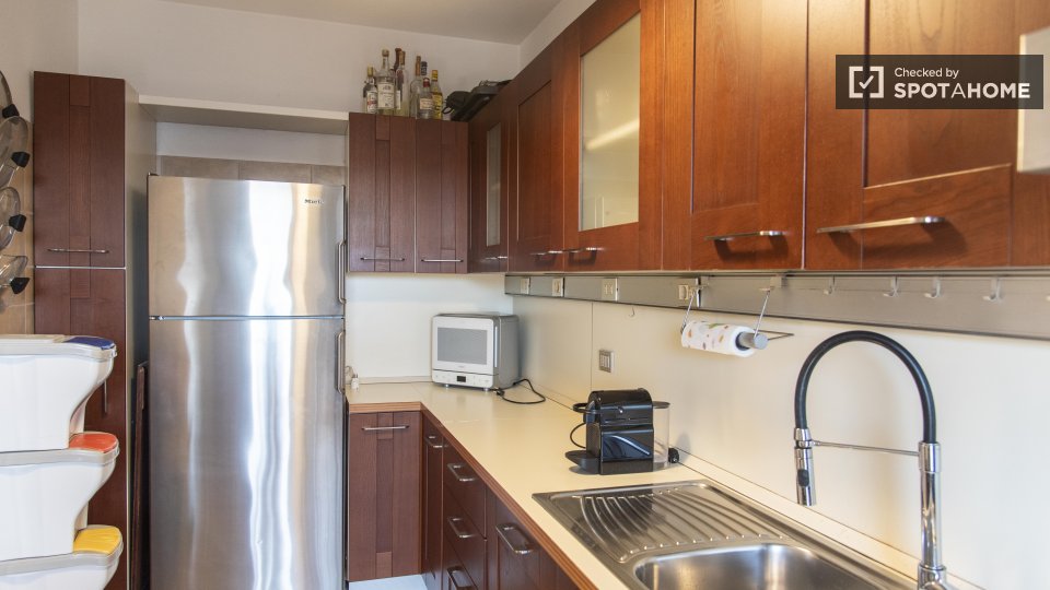 Immagine 8 di Camera condivisa in affitto  in Via Gian Antonio Maggi a Roma