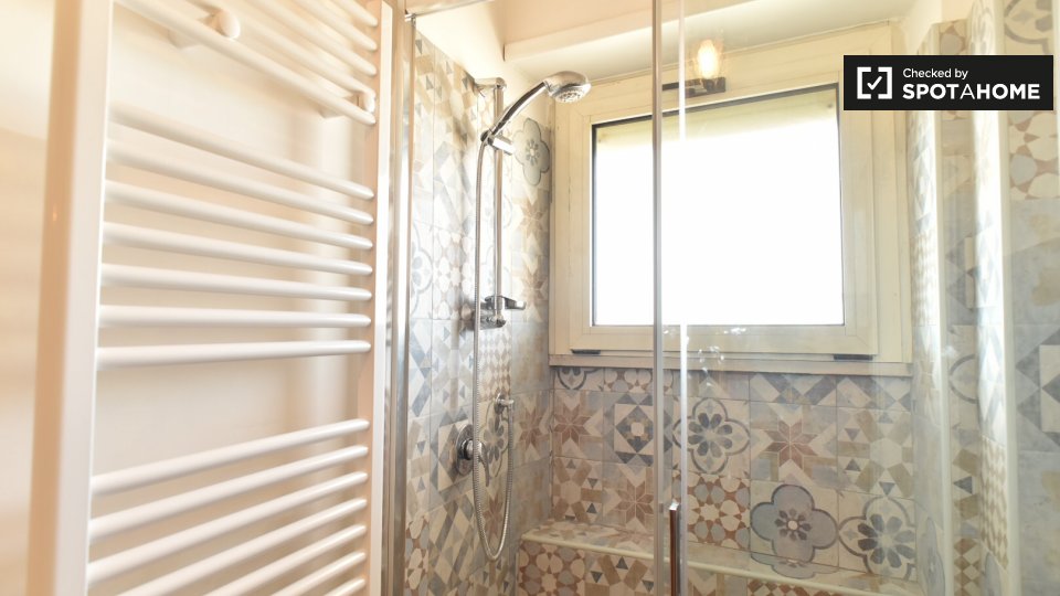 Immagine 11 di Camera condivisa in affitto  in Via Oderzo, 00182 Roma RM, Italy a Roma